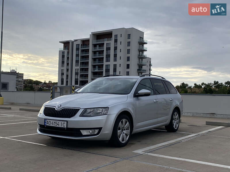 Універсал Skoda Octavia 2015 в Ужгороді