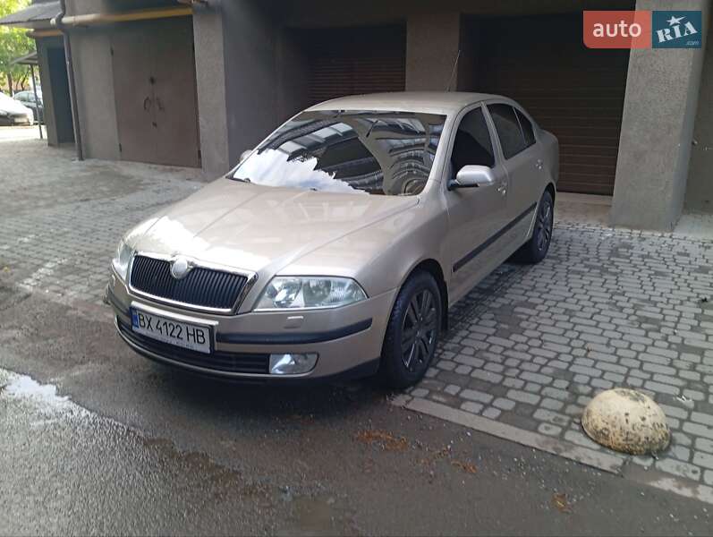 Лифтбек Skoda Octavia 2004 в Ивано-Франковске