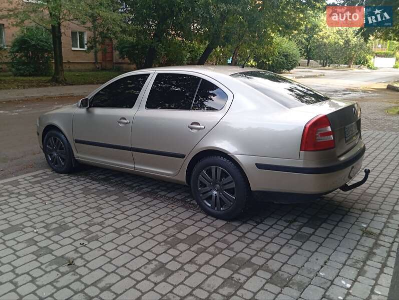 Лифтбек Skoda Octavia 2004 в Ивано-Франковске