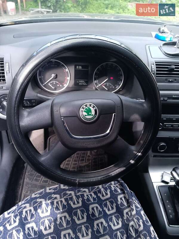 Универсал Skoda Octavia 2011 в Чернигове