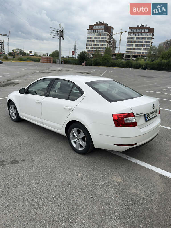 Лифтбек Skoda Octavia 2018 в Ужгороде