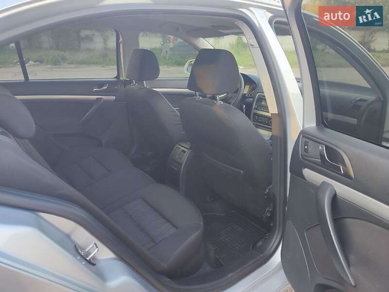 Лифтбек Skoda Octavia 2011 в Харькове