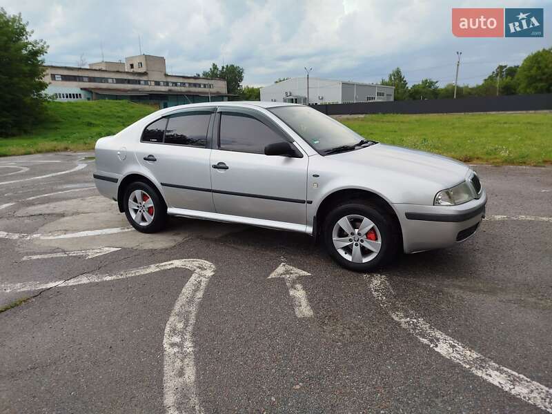Лифтбек Skoda Octavia 2004 в Конотопе