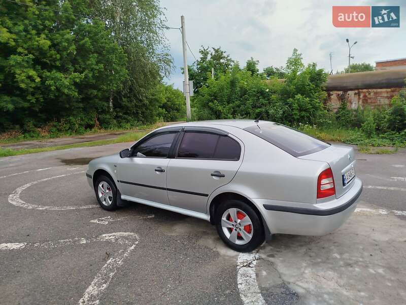 Лифтбек Skoda Octavia 2004 в Конотопе