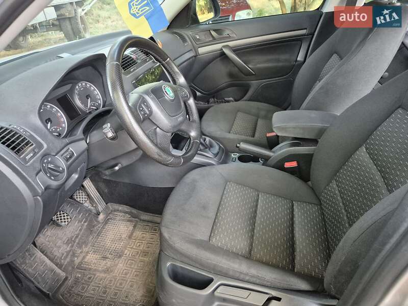 Лифтбек Skoda Octavia 2012 в Никополе