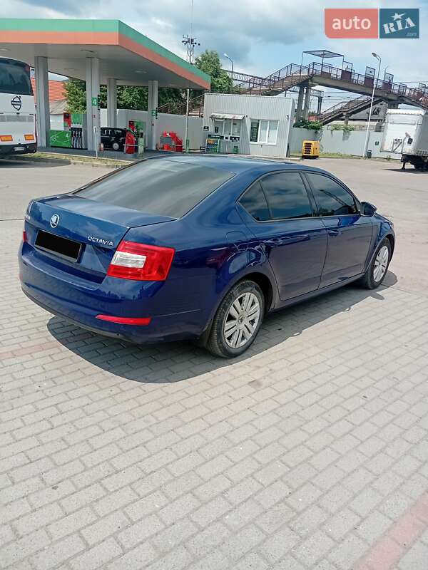 Лифтбек Skoda Octavia 2015 в Ужгороде