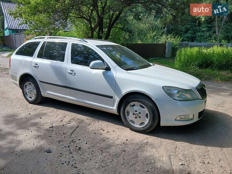 Универсал Skoda Octavia 2012 в Прилуках