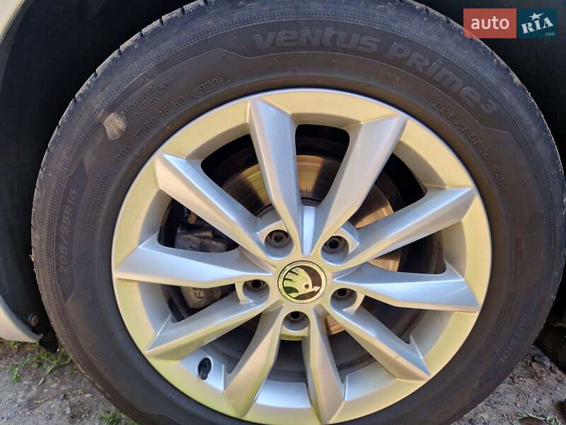 Лифтбек Skoda Octavia 2015 в Полтаве