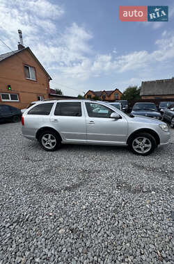 Универсал Skoda Octavia 2009 в Дергачах