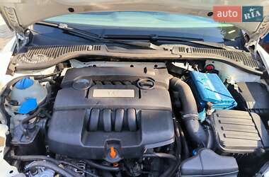 Лифтбек Skoda Octavia 2011 в 