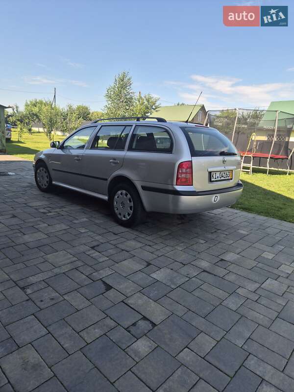 Универсал Skoda Octavia 2003 в Луцке