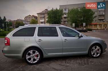 Универсал Skoda Octavia 2010 в 