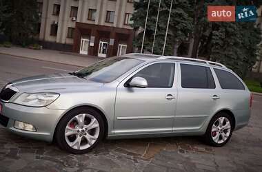 Универсал Skoda Octavia 2010 в 
