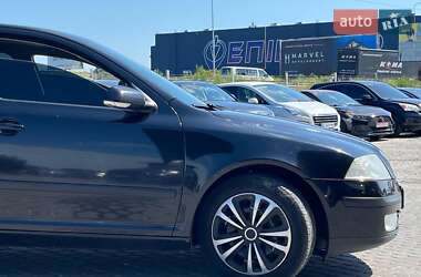 Лифтбек Skoda Octavia 2008 в 