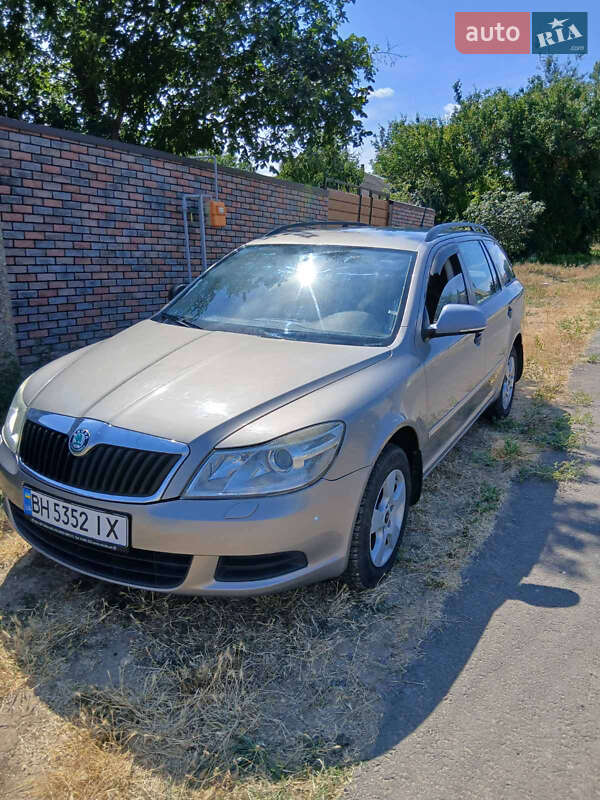 Универсал Skoda Octavia 2011 в 