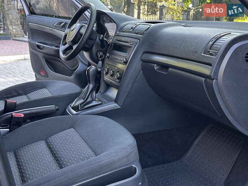 Універсал Skoda Octavia 2011 в Дрогобичі