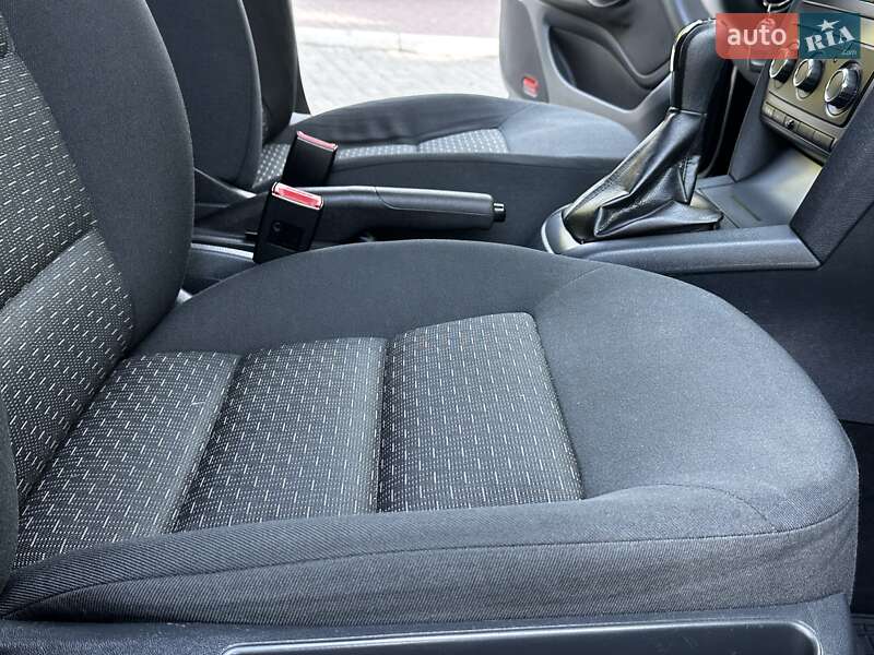 Універсал Skoda Octavia 2011 в Дрогобичі