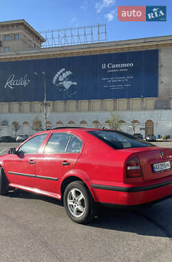 Лифтбек Skoda Octavia 1998 в 