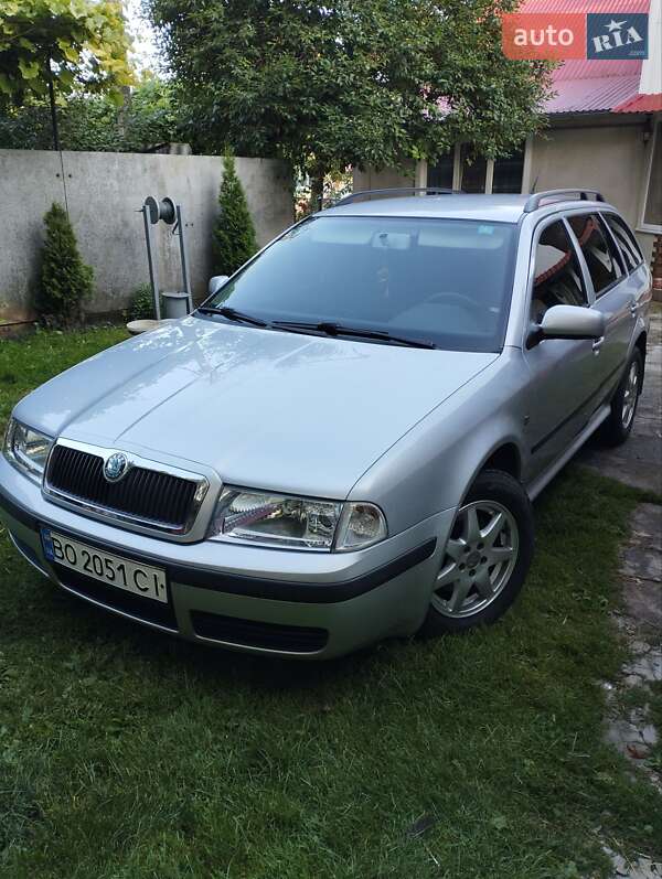 Универсал Skoda Octavia 2008 в Лановцах