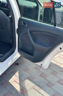 Лифтбек Skoda Octavia 2004 в 