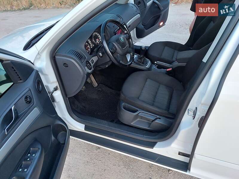 Лифтбек Skoda Octavia 2012 в Кропивницком