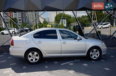 Лифтбек Skoda Octavia 2009 в 