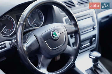 Лифтбек Skoda Octavia 2009 в 