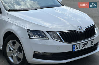 Ліфтбек Skoda Octavia 2019 в 