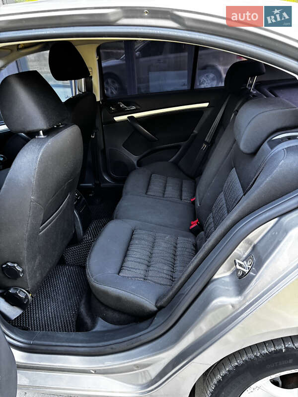 Лифтбек Skoda Octavia 2010 в Львове фото 13 Лифтбек Skoda Octavia 2010 в Львове