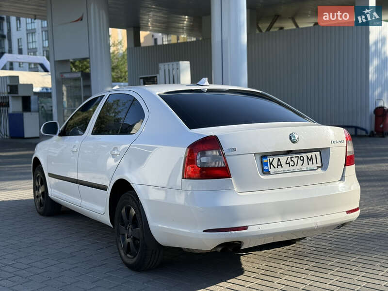 Ліфтбек Skoda Octavia 2010 в Дніпрі