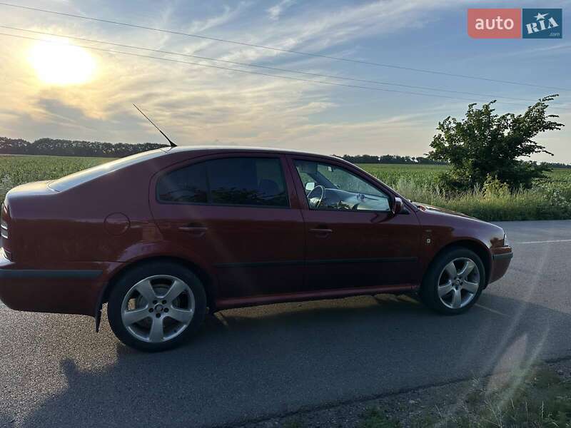 Лифтбек Skoda Octavia 2002 в Миргороде