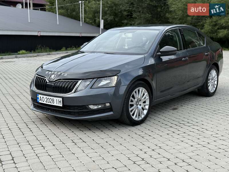 Лифтбек Skoda Octavia 2017 в Ужгороде