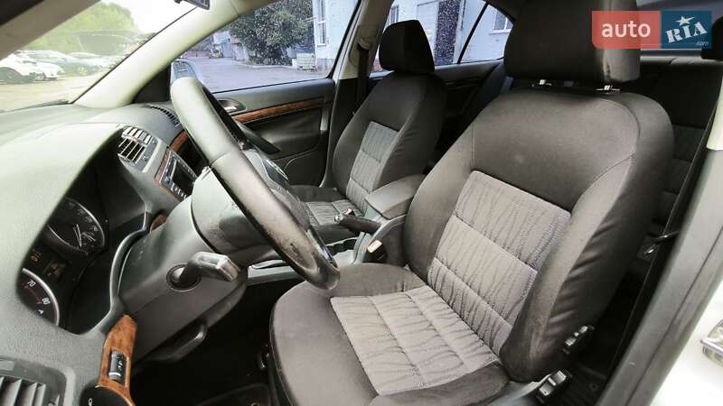 Лифтбек Skoda Octavia 2011 в Днепре