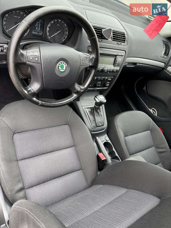 Универсал Skoda Octavia 2008 в Нововолынске