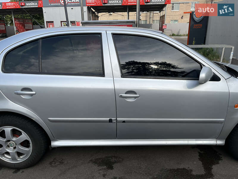 Лифтбек Skoda Octavia 1999 в Киеве