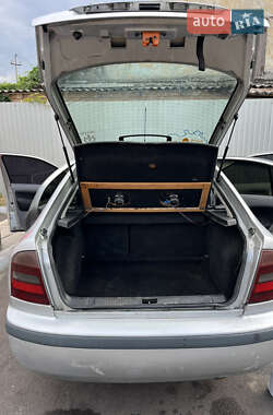 Лифтбек Skoda Octavia 1999 в 