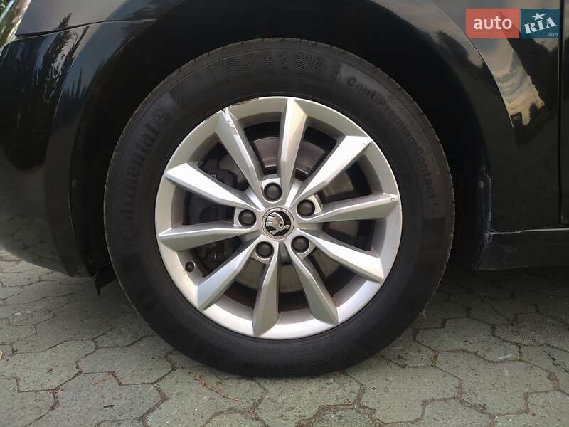 Универсал Skoda Octavia 2015 в Дубно