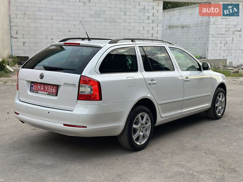Універсал Skoda Octavia 2011 в Рівному