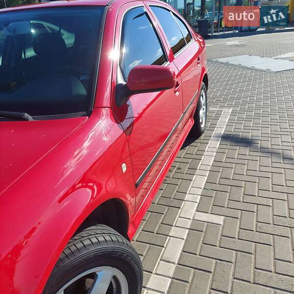 Лифтбек Skoda Octavia 2005 в Днепре