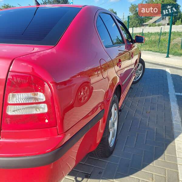 Лифтбек Skoda Octavia 2005 в Днепре