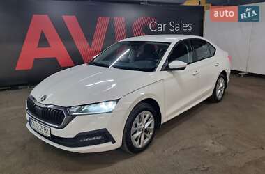 Лифтбек Skoda Octavia 2021 в Киеве
