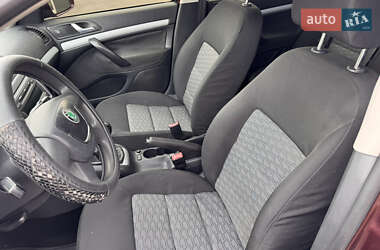 Лифтбек Skoda Octavia 2009 в 