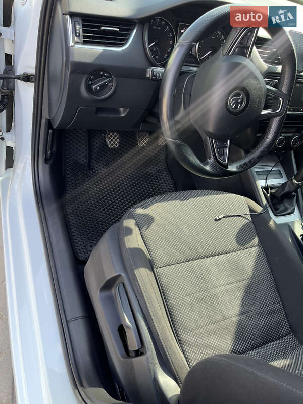 Универсал Skoda Octavia 2016 в Виннице