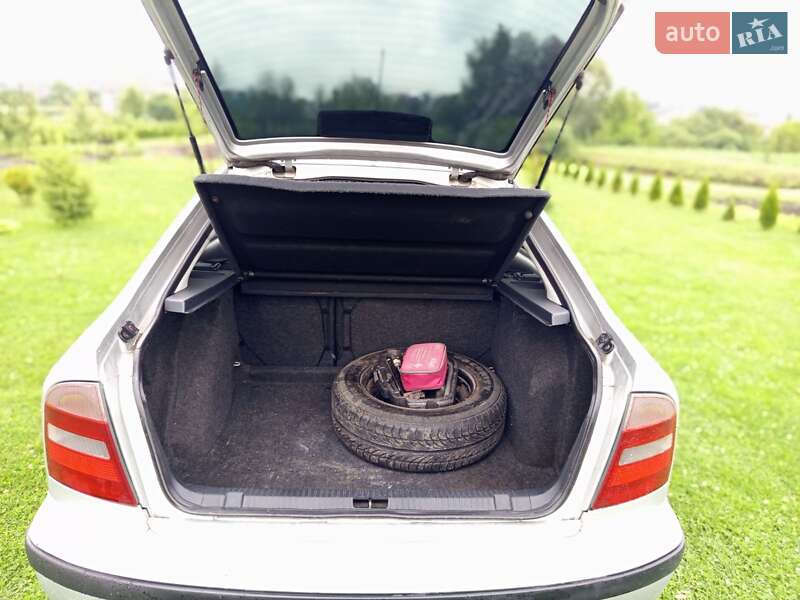 Ліфтбек Skoda Octavia 1999 в Новояворівську