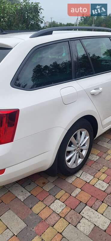 Универсал Skoda Octavia 2014 в Миргороде