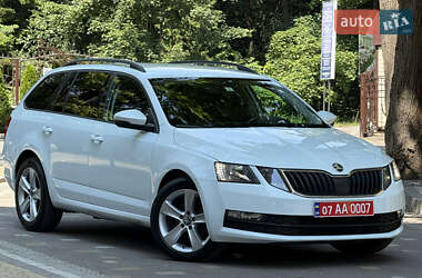 Универсал Skoda Octavia 2017 в Дрогобыче