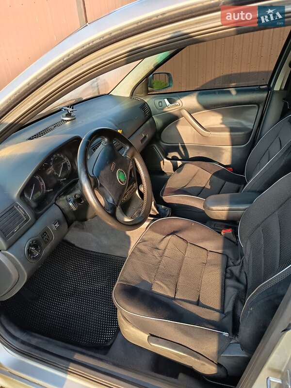 Лифтбек Skoda Octavia 2001 в Попельне