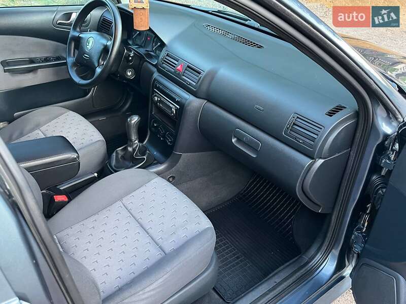 Лифтбек Skoda Octavia 2006 в Первомайске