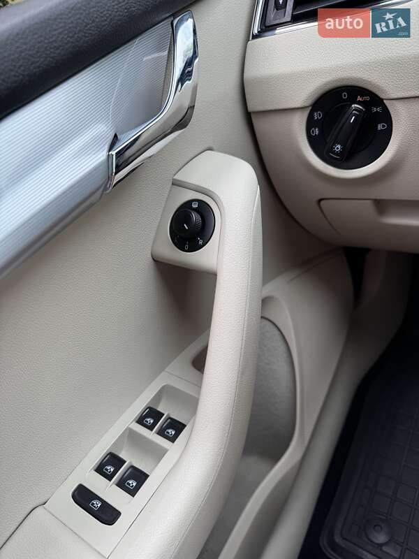 Универсал Skoda Octavia 2016 в Ровно