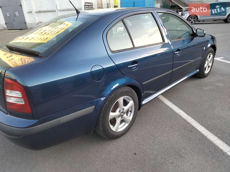 Лифтбек Skoda Octavia 2008 в Полтаве